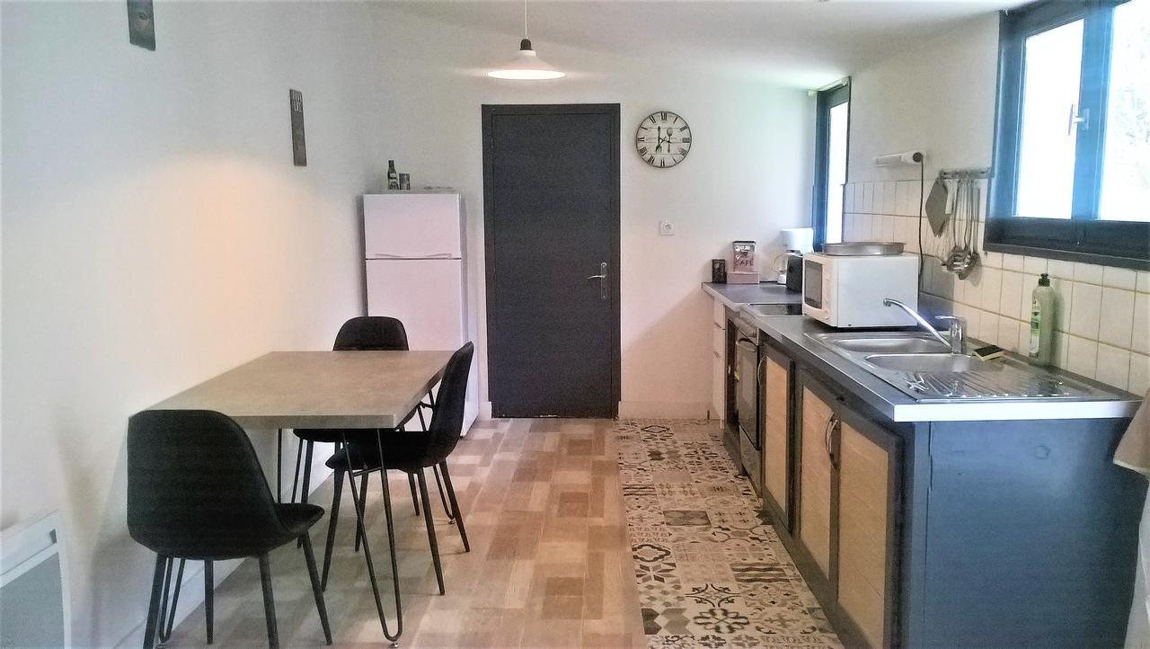 Locations Rives De Seugne - De Gaulle Apartment Jonzac Ngoại thất bức ảnh